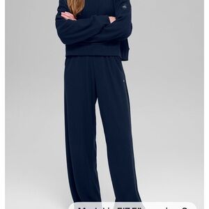 ALO Yoga Women's Navy Wide Leg Pants